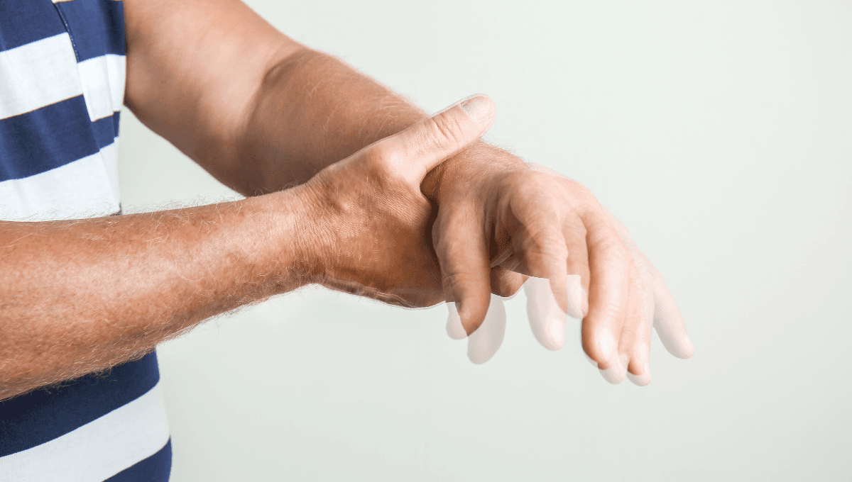 Señales que podrían indicar que padecerás Parkinson en poco tiempo, según los expertos