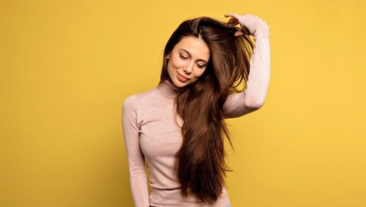 ¿Cómo hacer que el cabello crezca más rápido con romero?