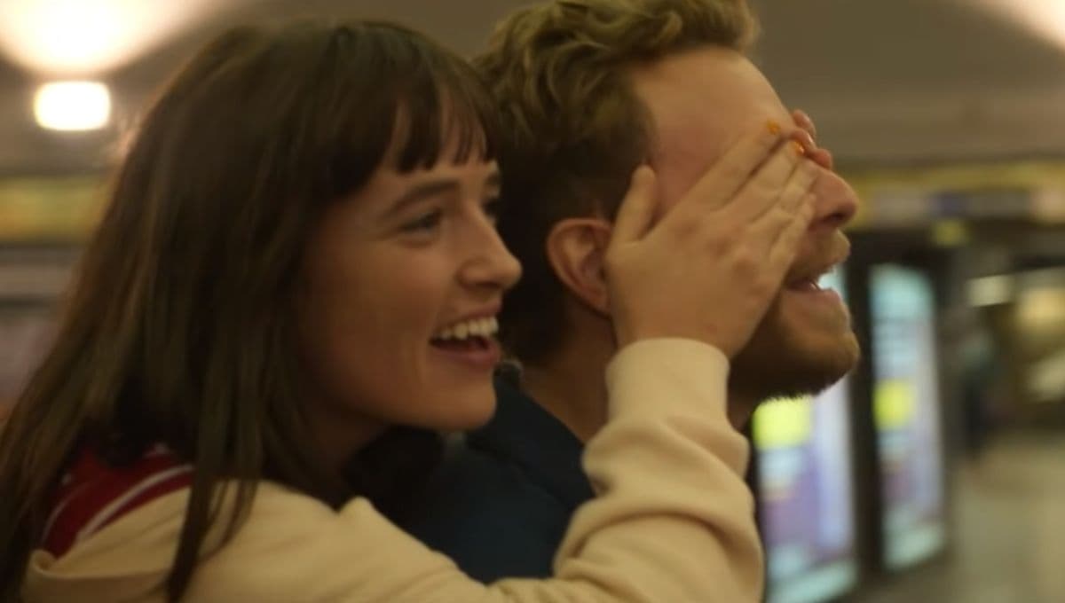 La romántica película de Netflix que en 102 minutos enseña todo lo que harías por amor
