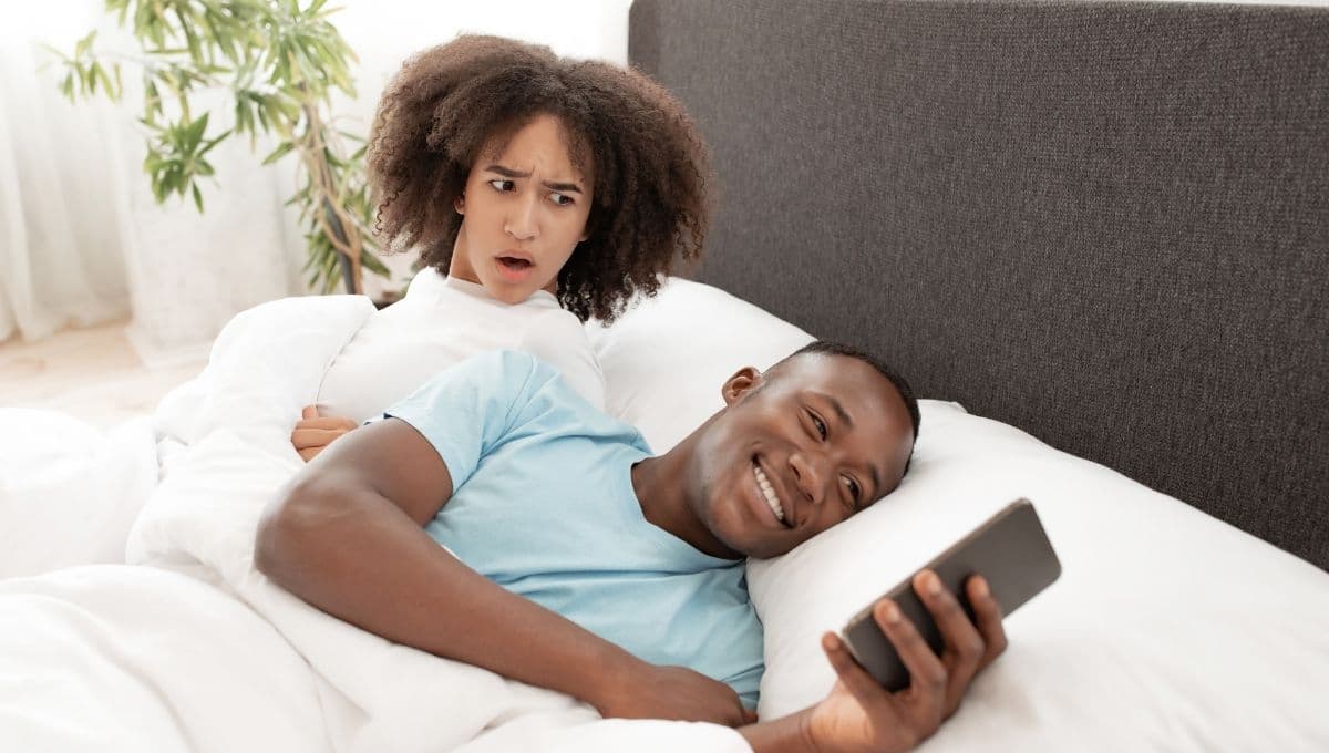 ¿Qué hacer si mi novio le da like a otras chicas? 5 puntos para lidiar con tu pareja en redes sociales