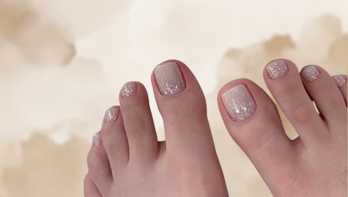 Uñas para pies en Navidad y Año Nuevo 2024: diseños elegantes para combinar con tu manicura