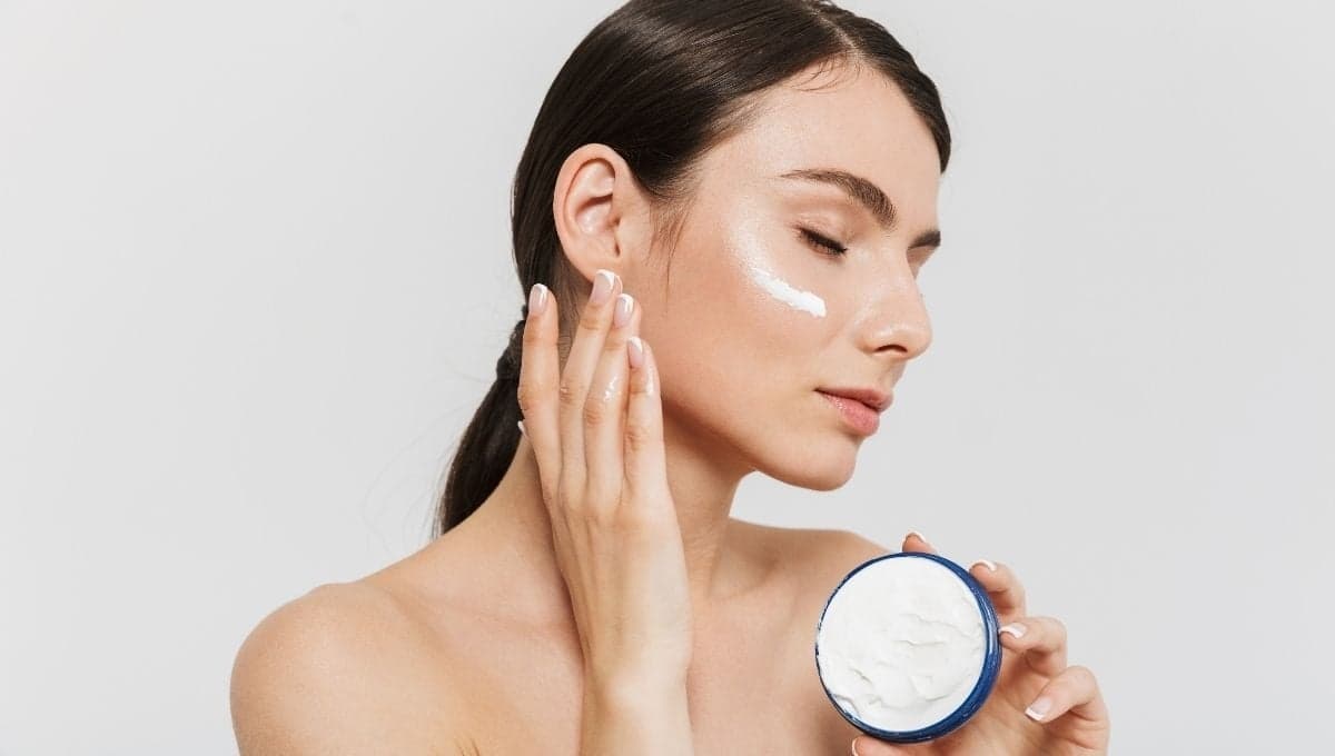 Nivea, el secreto de nuestras abuelitas para reducir estrías y manchas en la piel